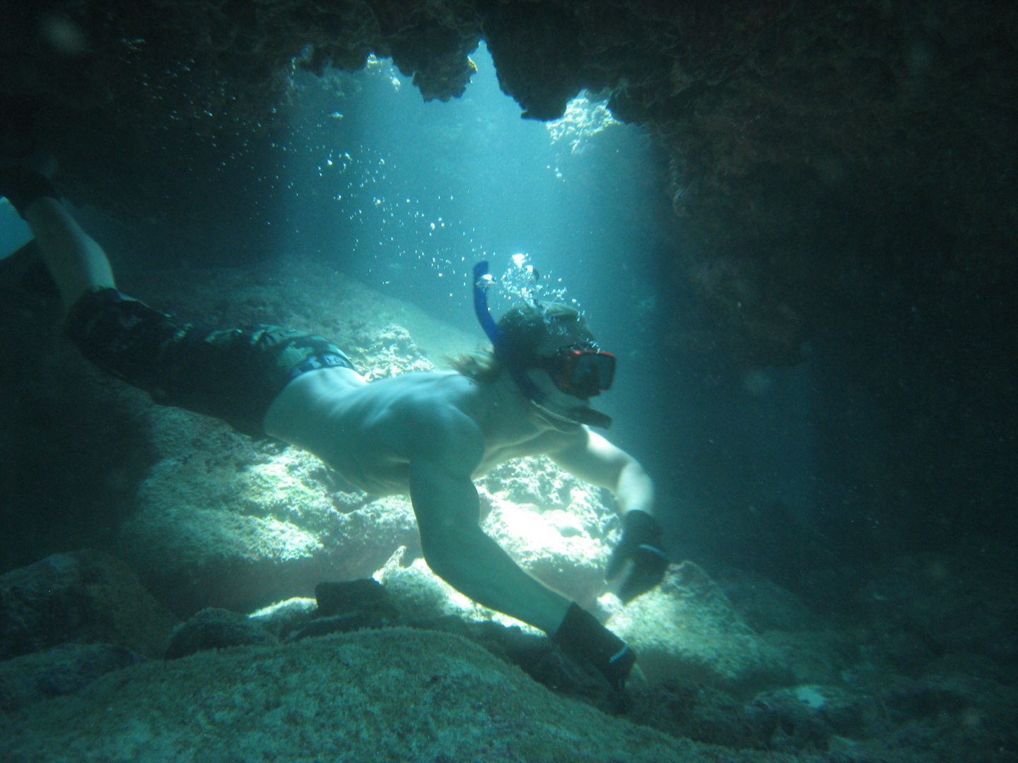 Free, Diving, Cave, snorkeling, north, shore, Oahu, Hawaii, neptune, poseidon, broseidon, apnea