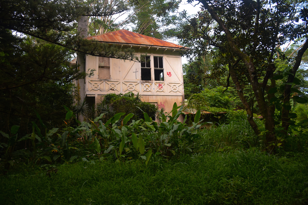 Haunted, house, manor, plantation, home, mansion, abandoned, forest, jungle, Maunawili, Oahu, Hawaii, Ranch, Boyd, Irwin, Creepy, Scary