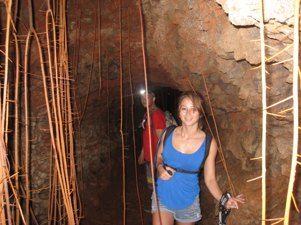 Hawaii, Oahu, Caves, Hiking, Waimalu, ditch, McCandless ditch, tunnel, irrigation, caving, spelunking, underground, underworld