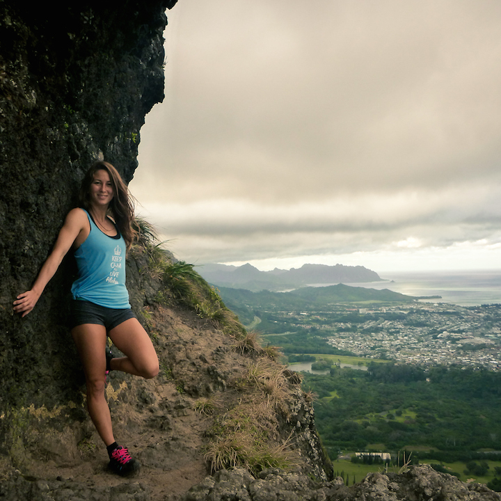 Hawaii, Oahu, Hike, Trek, Cliff, Koolau, Mountain, Ridge, Island, Razor back, Pali, lookout, puka, Pali Puka, beautiful, girl, woman, scenery, view