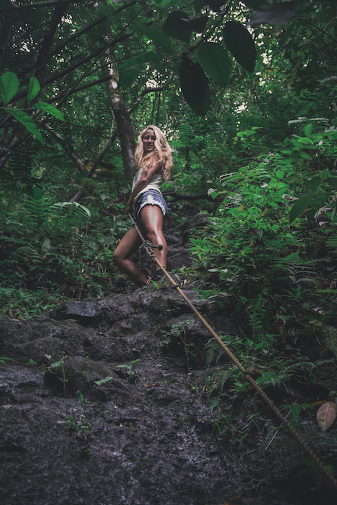 Oahu, Hawaii, Girl, rock climbing, rope, climbing